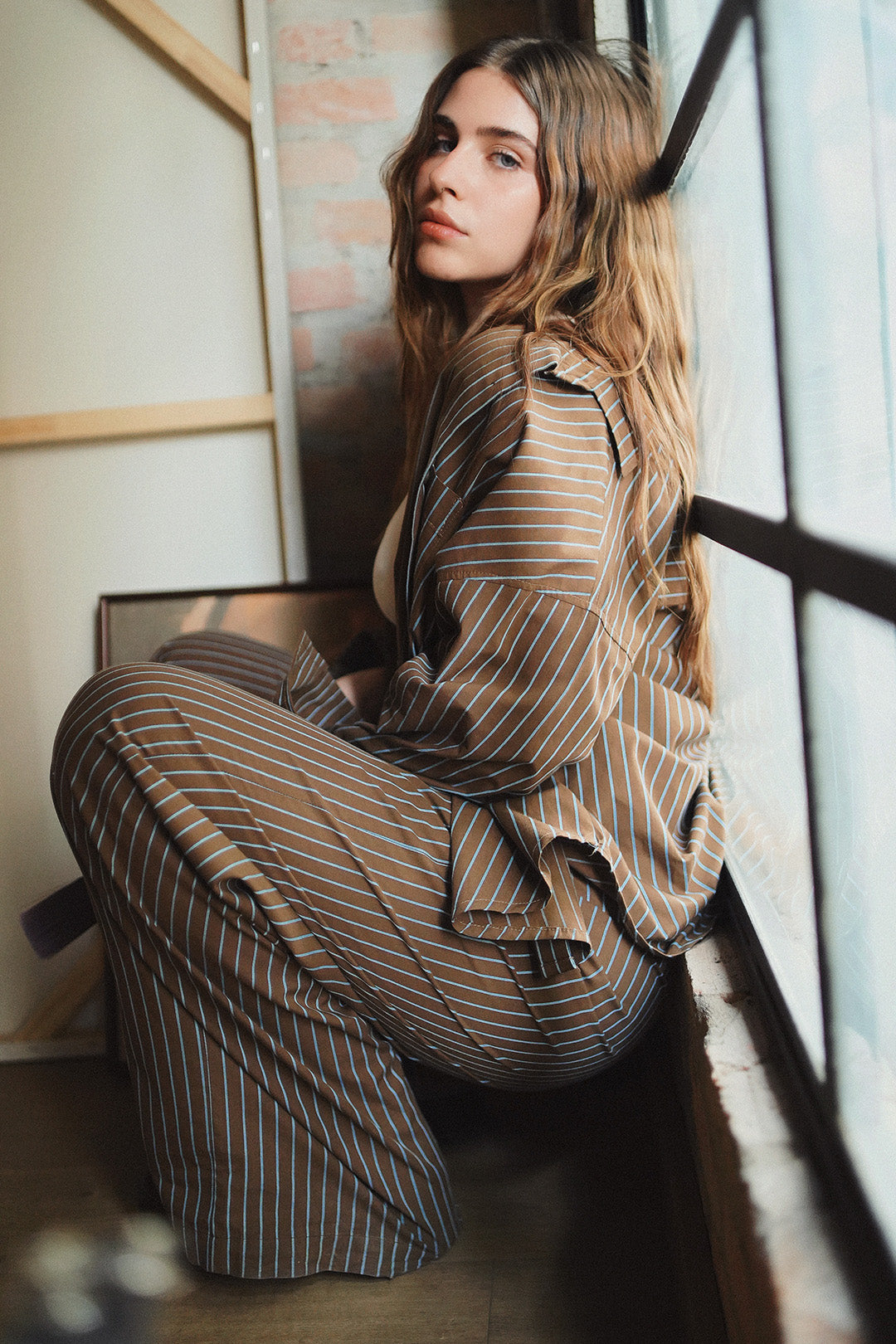 CAMISA ANDROGYNE ALGODÃO LISTRADO BROWN