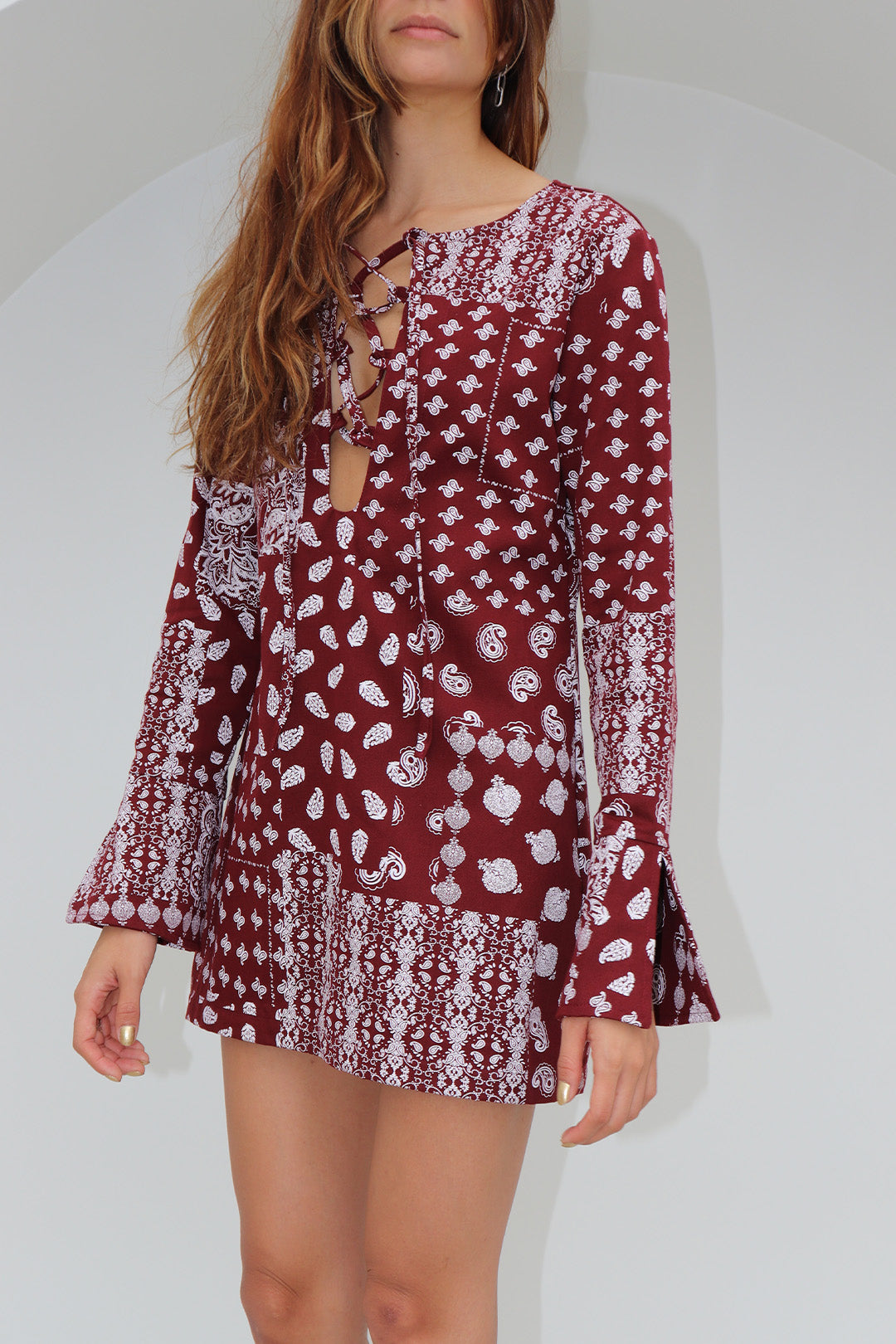 VESTIDO BOHEMIAN ESTAMPADO CASHMERE WINE